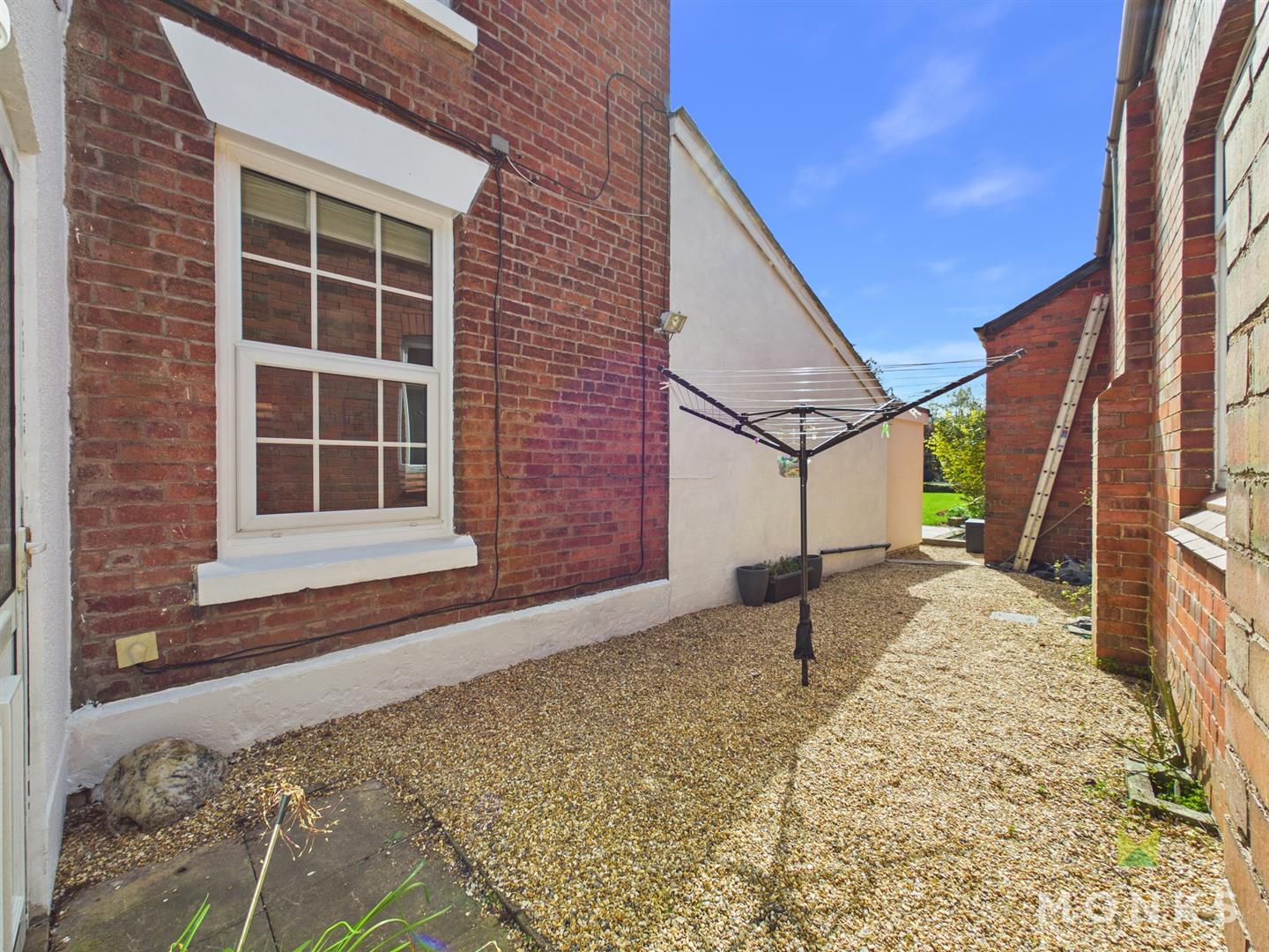 2 The Hollies , Oswestry, SY11 4EH For Sale